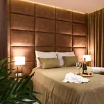 Luxury Lavie Gasthuis 4*