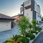 Pensjonat Luxury Lavie Zadar