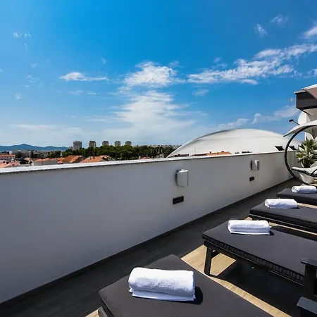 Luxury Lavie 4* זאדאר
