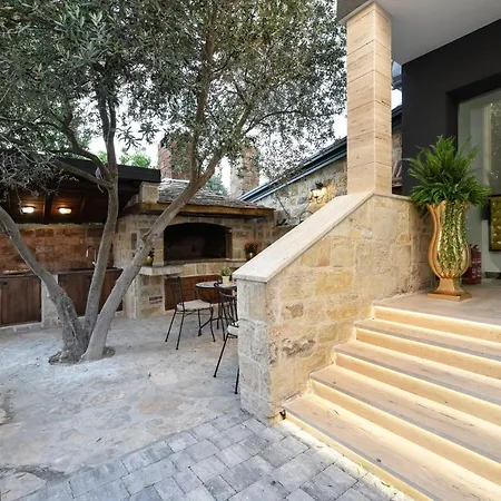 בית הארחה Luxury Lavie זאדאר